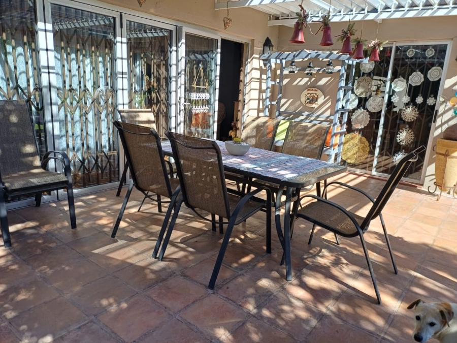 4 Bedroom Property for Sale in Lime Acres Northern Cape